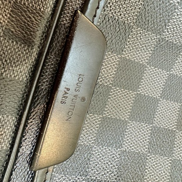 Louis Vuitton Damier Graphite Daniel GM Messenger Bag - Picture 6 of 9